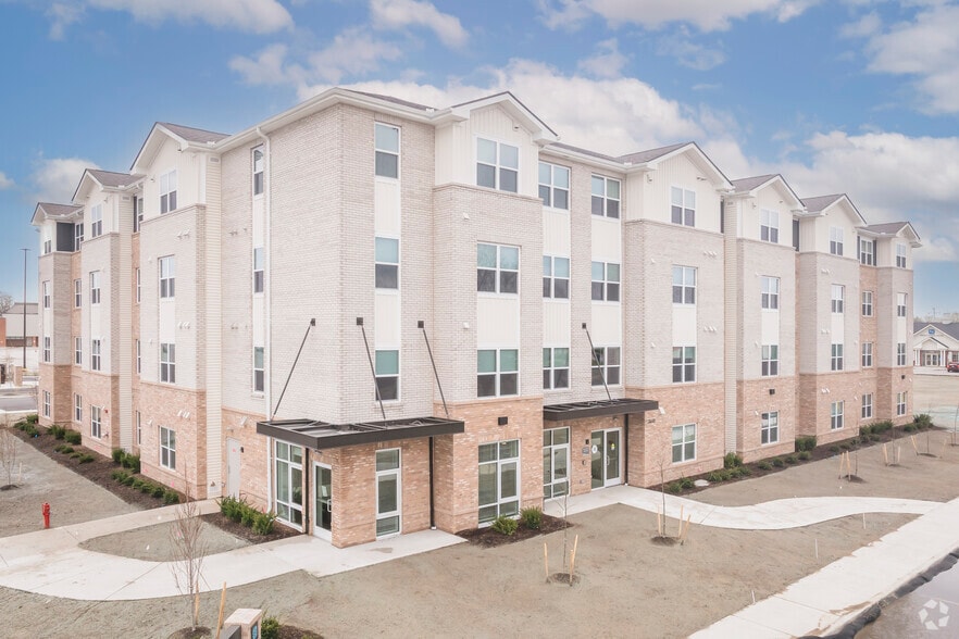 Building Photo - The Glen