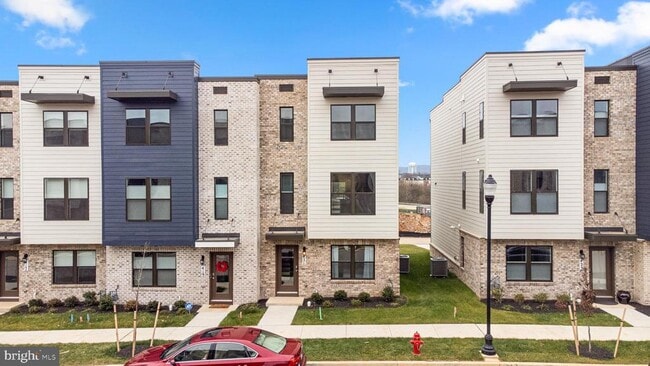 Building Photo - 421 Carroll Walk Ave