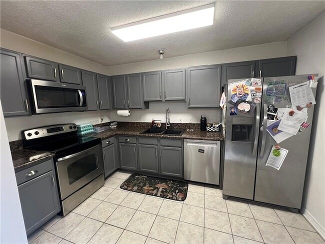 Building Photo - 303 Timber Ridge Dr