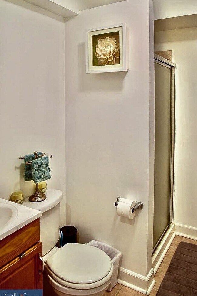 Building Photo - Extensively Renovated 4-Bedroom Home in Prime Location! Unbelievable custom kitchen.