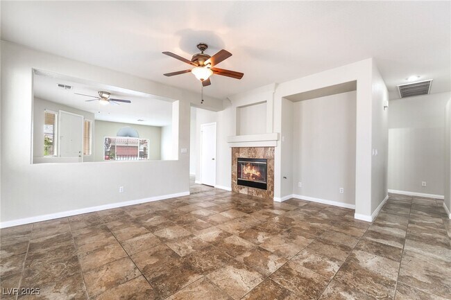 Building Photo - 2938 Sapphire Shores St