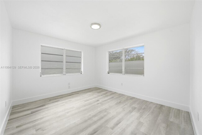 Building Photo - 1781 SW 13th St