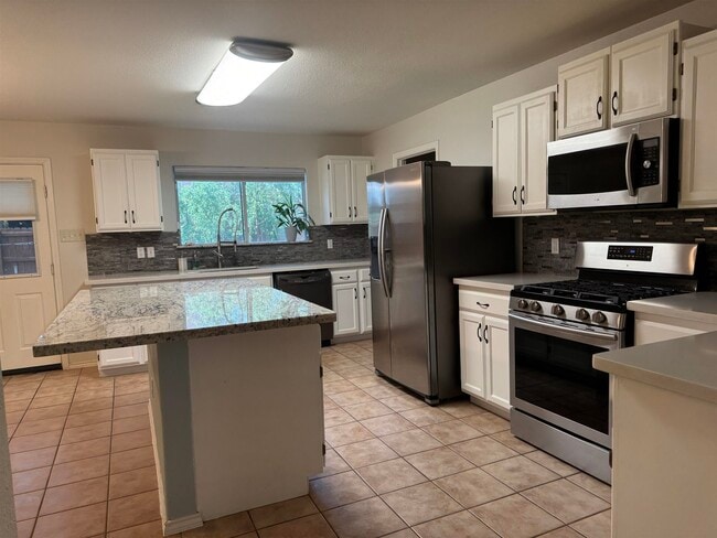Building Photo - 5229 Brewster Dr
