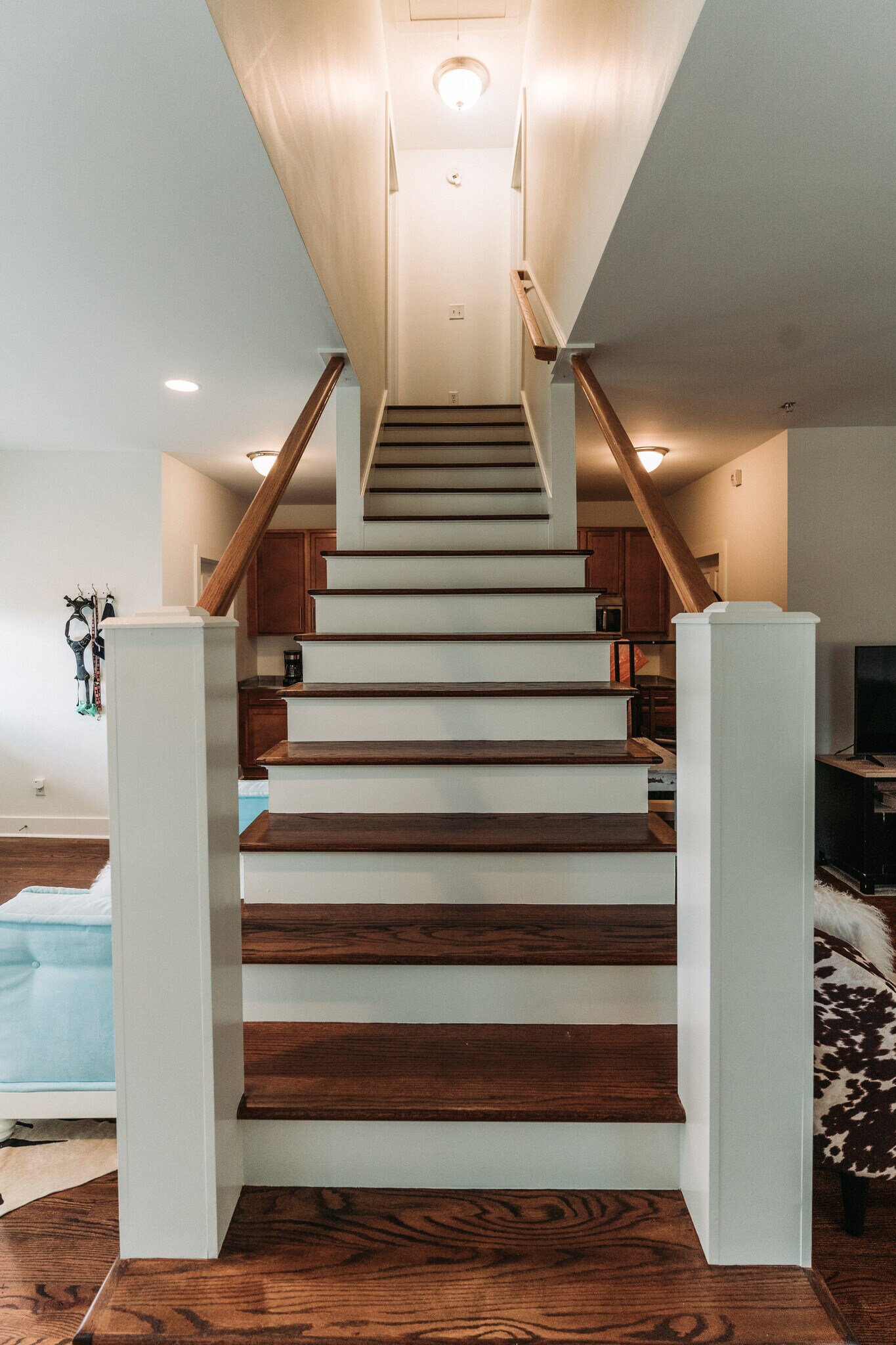 Building Photo - 902B Shelby Ave