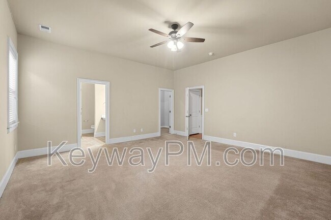 Building Photo - 1023 Iris Glen Dr