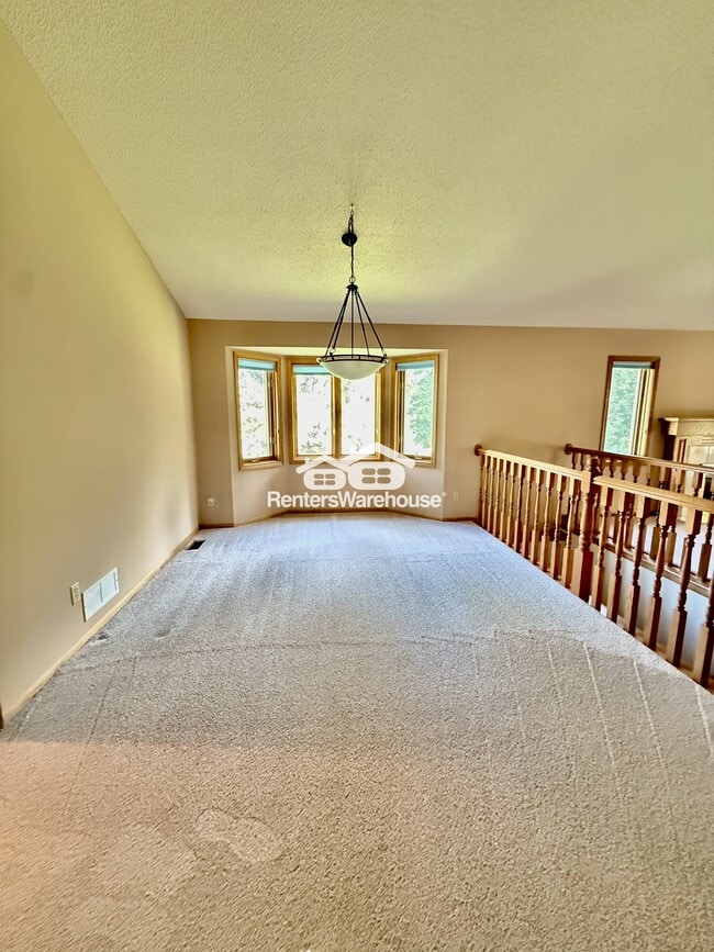 Building Photo - 10445 Fawns Way