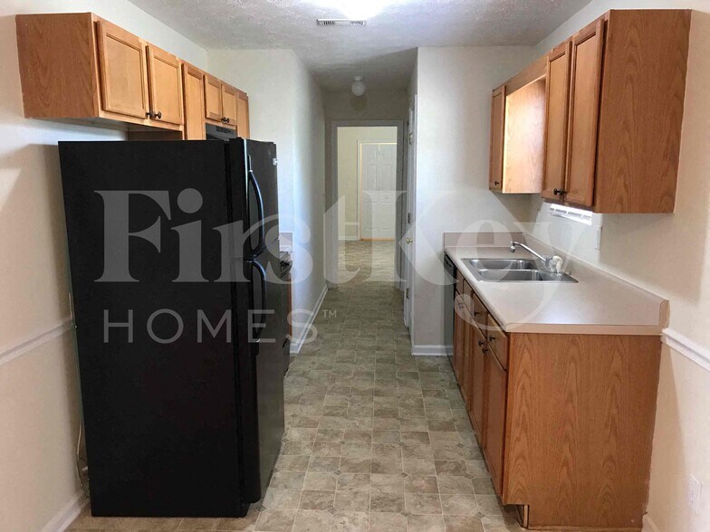 Building Photo - 420 Underwood Ct