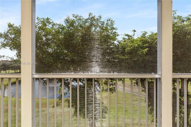 Building Photo - 13250 SW 4th Ct