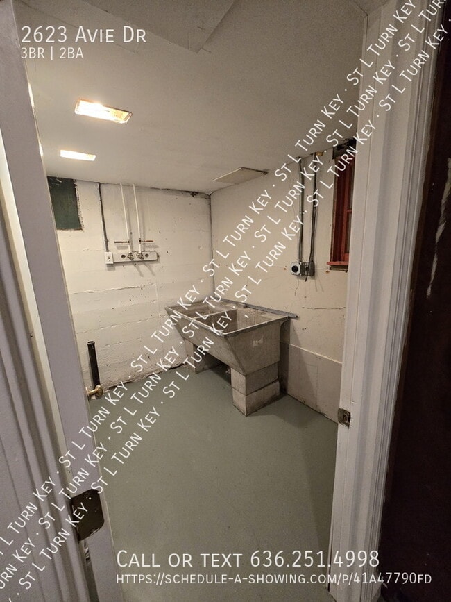 Building Photo - 2623 Avie Dr