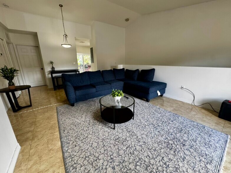 Building Photo - 6676 SW 115th Ct