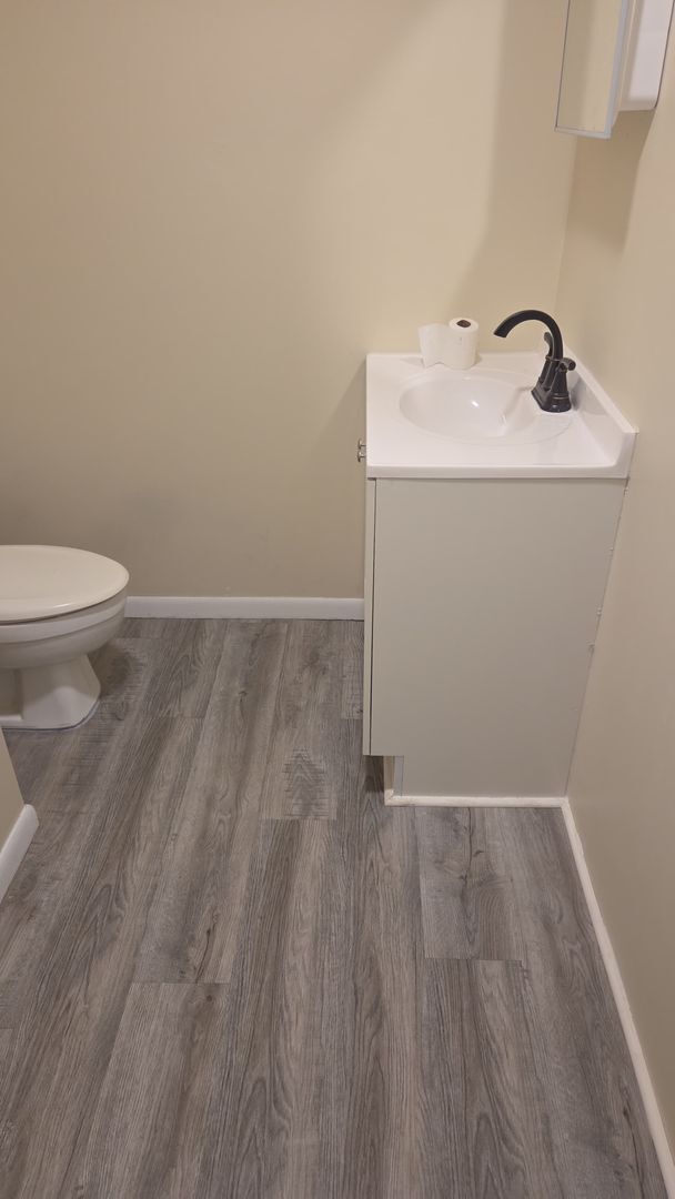 Building Photo - 4 bed 1 bath