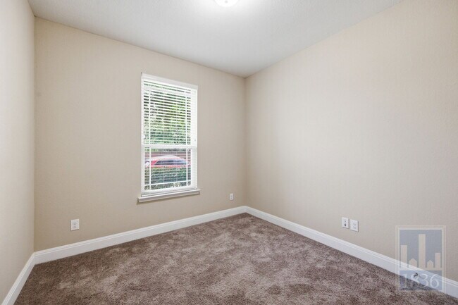 Building Photo - 4906 Madrid Dr