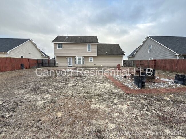 Building Photo - 3628 Crosswinds Dr