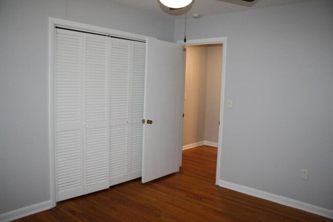 Building Photo - 306 Susan Dr