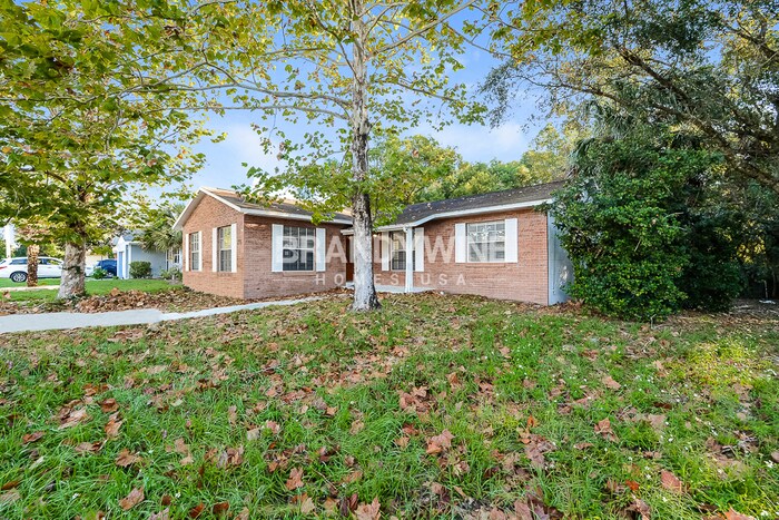 Building Photo - 215 Shore Rd