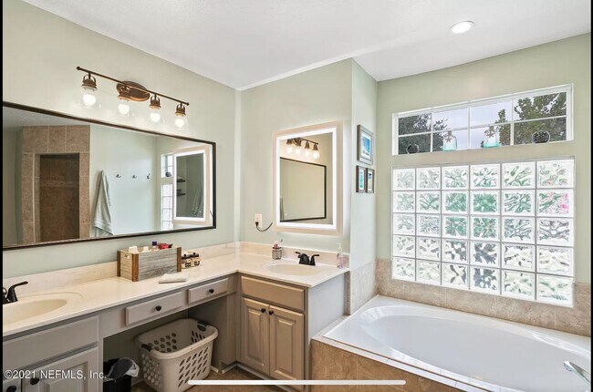 Building Photo - Beautiful 3/2 in Desirable John's Creek