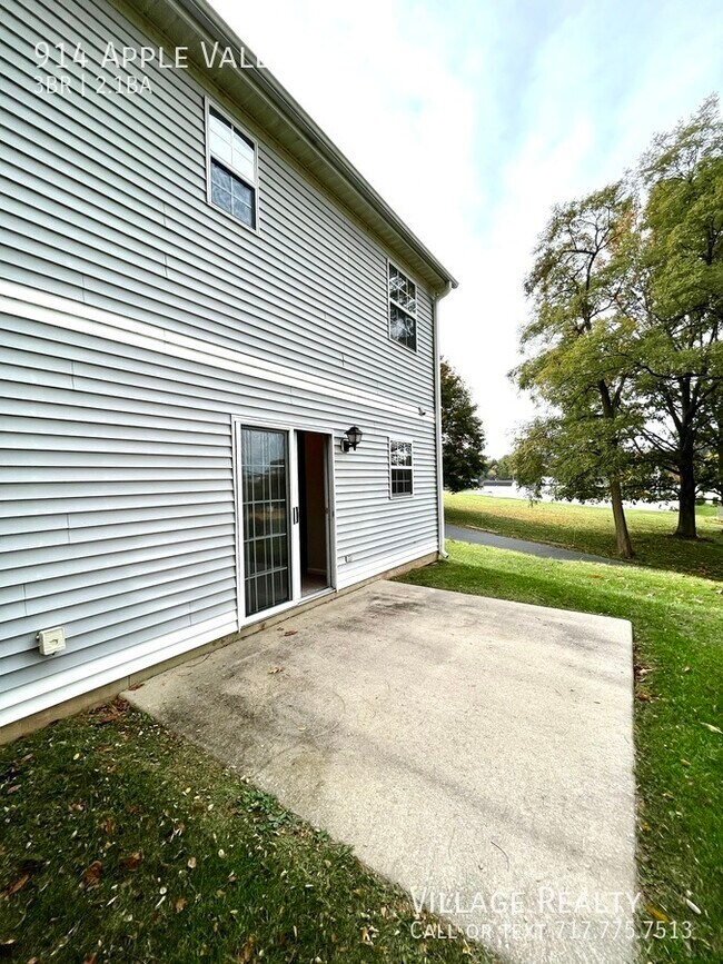 Building Photo - 914 Apple Valley Dr