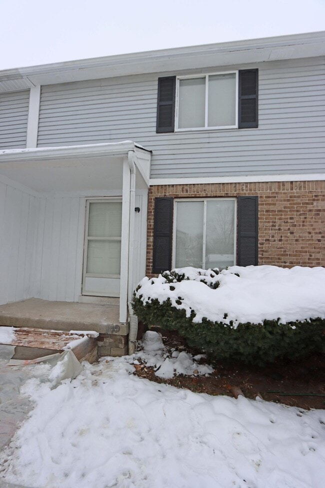 Building Photo - 5740 Vestry Ct