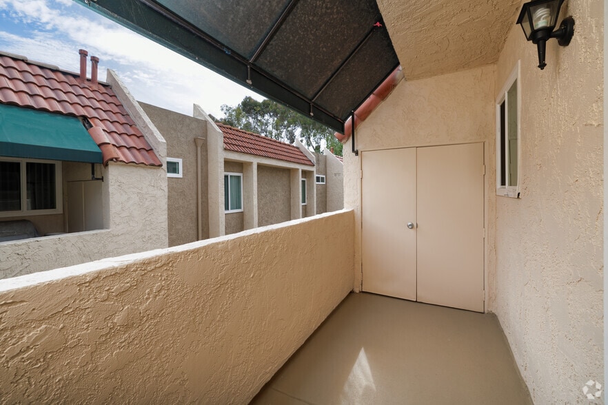 2BR, 1BA - 800SF - Patio - Rancho Villas