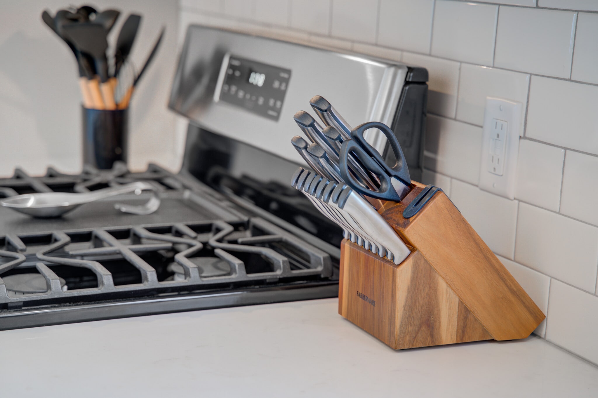 Building Photo - 834 Oregon St