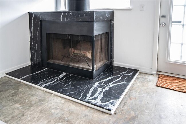 Building Photo - 19 Finch Trail NE