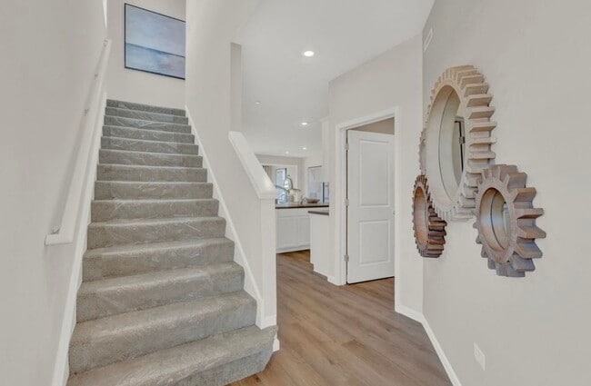 Building Photo - 2256 Horseshoe Cir