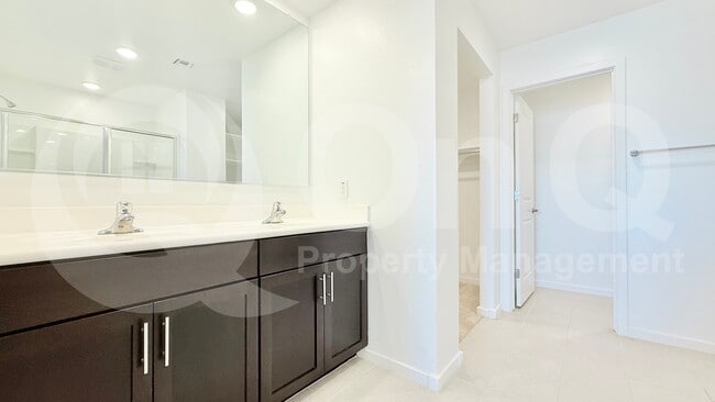 Building Photo - 40414 W Sunland Dr