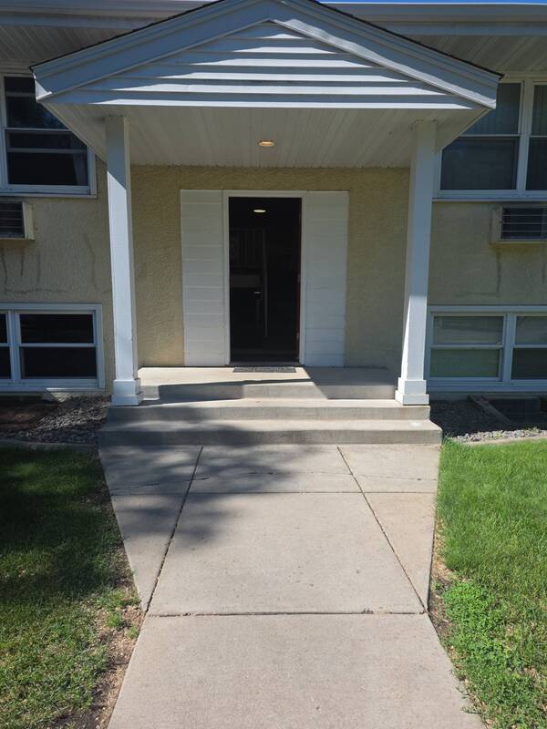Building Photo - 705 3rd St E