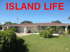 Building Photo - 2BR/2BA Venice Island Duplex Available Apr...