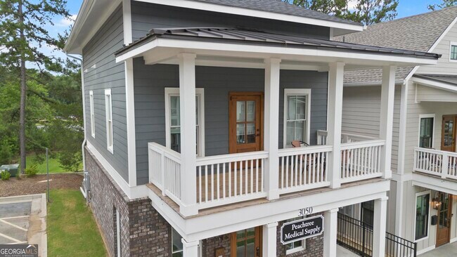 Building Photo - 3052 State St