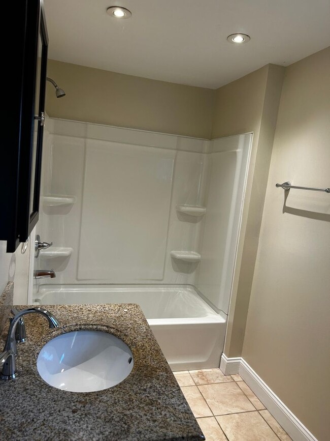 Building Photo - Charming 2-Bedroom Home in the Heart of Carbondale, PA