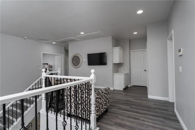 Building Photo - 10725 Bernini Dr