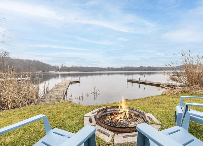 Building Photo - 2555 Melvin Rd