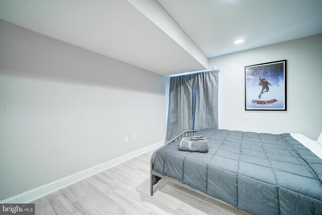 Building Photo - 1513 S Lambert St