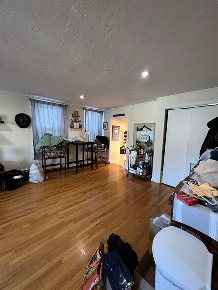 Building Photo - 33 Sciarappa St