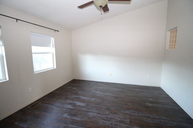 Building Photo - 3348 Apogee View