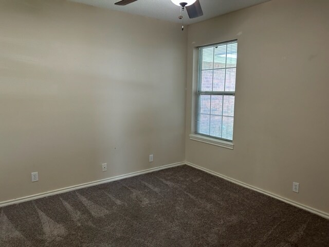 Building Photo - 6214 Summerhill Pl