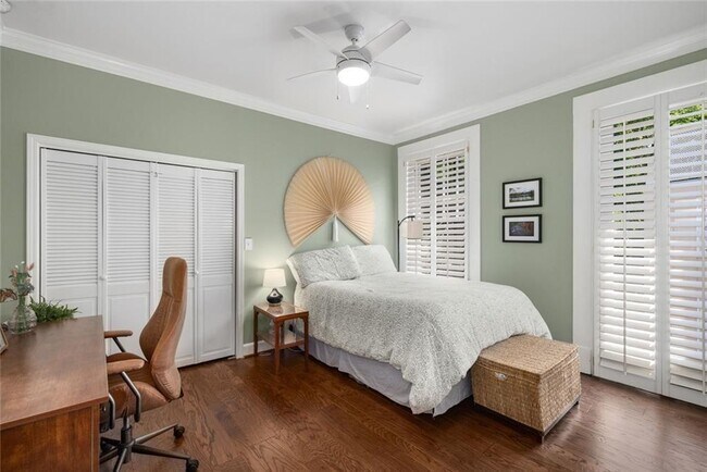 Building Photo - 124 Lafayette Dr NE