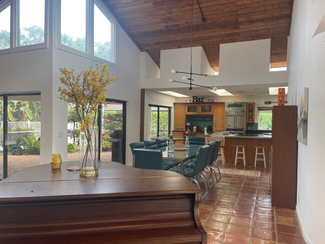 Building Photo - 13772 Sand Crane Dr