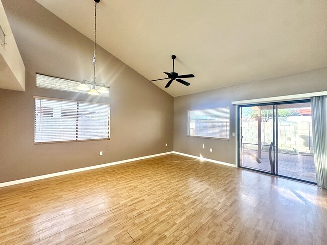 Building Photo - 7537 E Liana Dr