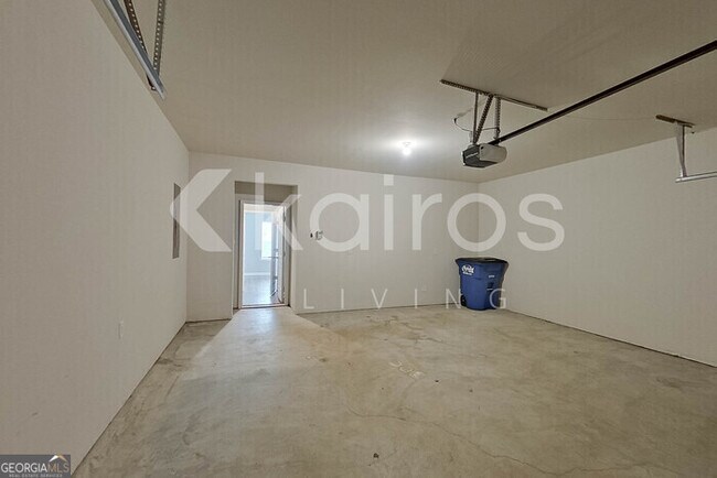 Building Photo - 6008 Argyle Loop