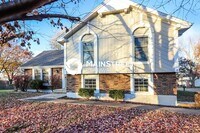 Building Photo - 4 Bedroom Pet-Friendly Home in BELTON, MO with Main Street Renewal