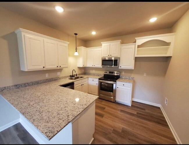 Building Photo - 3052 S Roth Ave