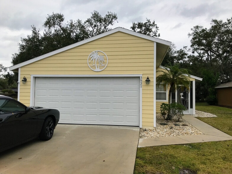 Building Photo - 3931 Bearded Oaks Ct