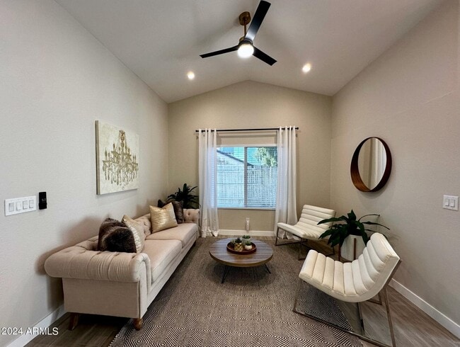 Building Photo - 3016 W Monona Dr