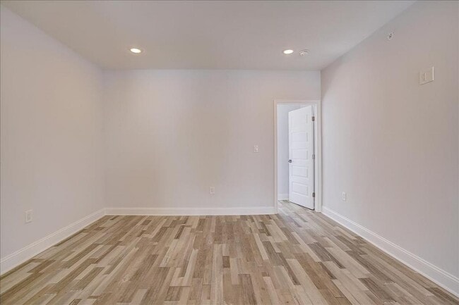 Building Photo - 95 E Duval St