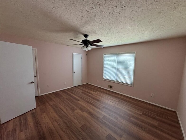 Building Photo - 3102 Destin Cir