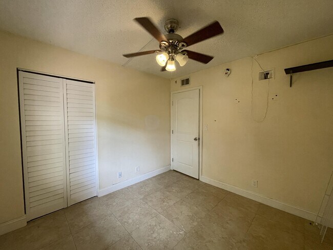 Building Photo - 9044 NW 28th Dr