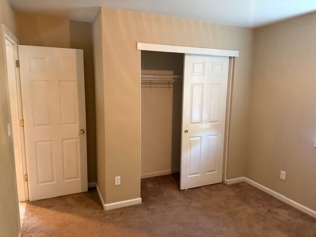 Building Photo - 8033 Farin Ct