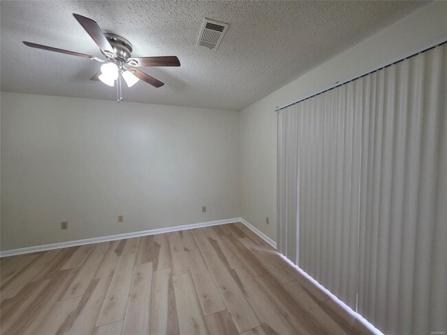 Building Photo - 4254 Lawnwood Dr